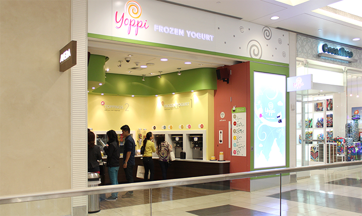 Yoppi Frozen Yogurt